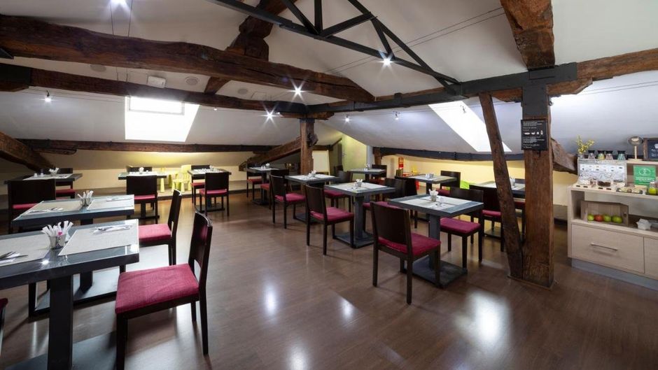 Petit Palace Arana Restaurant