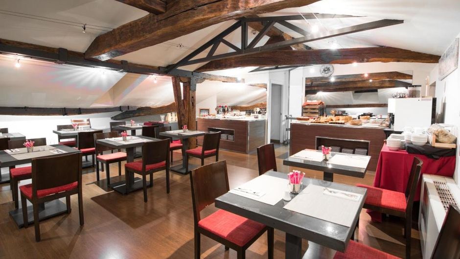 Petit Palace Arana Restaurant