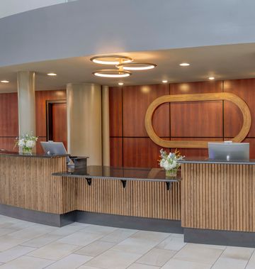 Crowne Plaza Indianapolis Airport