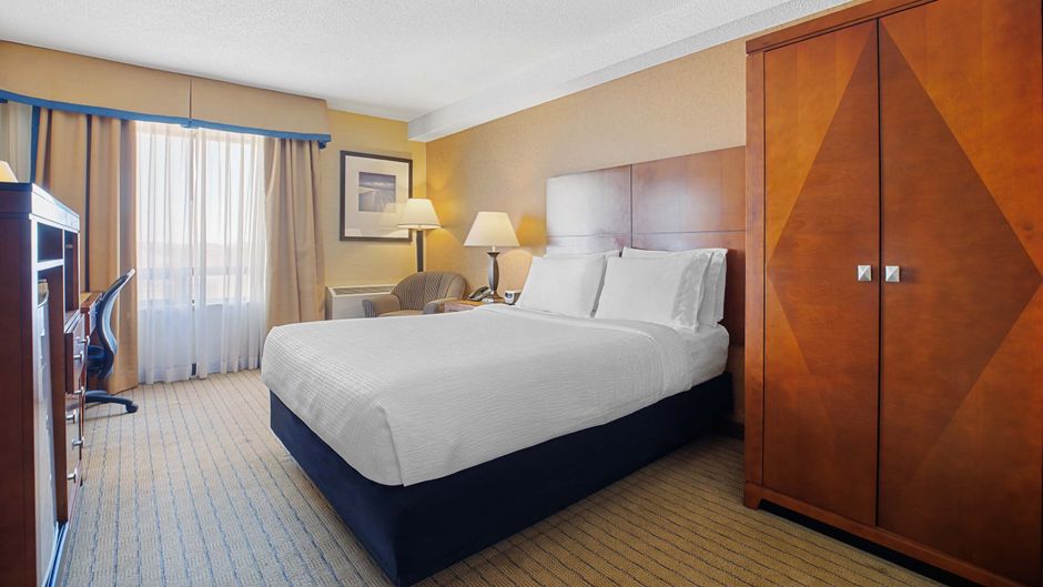 Sandman Hotel & Suites London Downtown Room