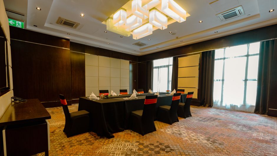 Crowne Plaza Airport Ballroom