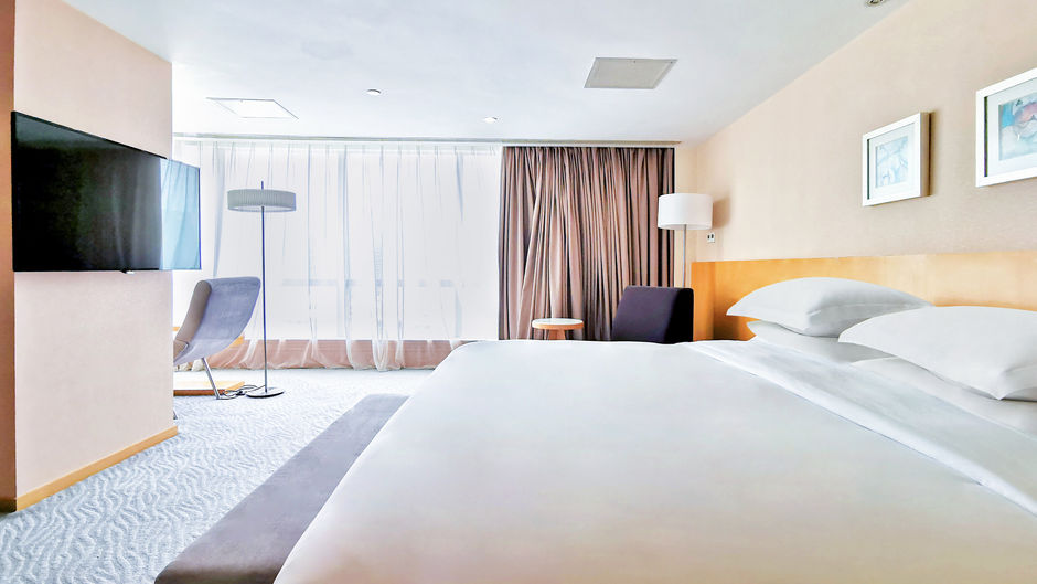 Crowne Plaza Zhuhai City Center Suite