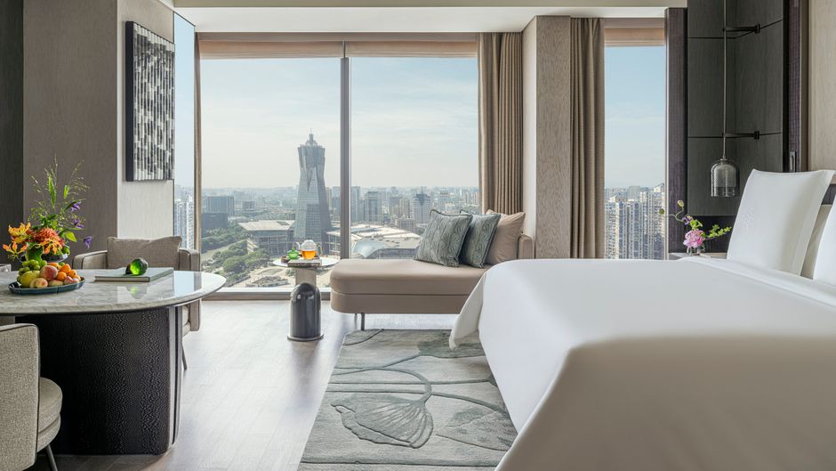 Four Seasons Hotel Hangzhou at Hangzhou Room