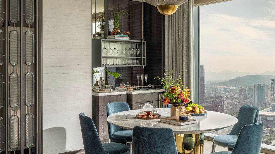 Four Seasons Hotel Hangzhou at Hangzhou Suite