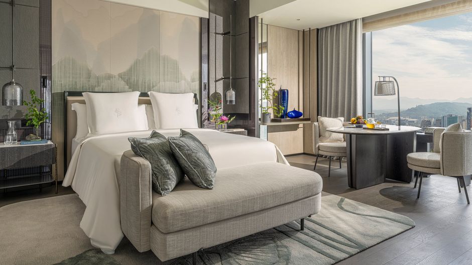 Four Seasons Hotel Hangzhou at Hangzhou Suite