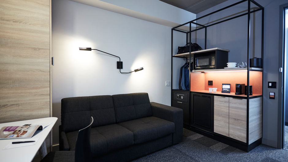 Escad Hotel Quartier DIX30 Lobby