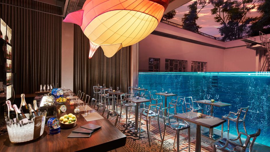 JW Marriott Hotel Singapore South Beach Pool