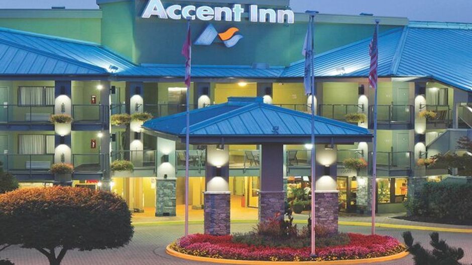 Accent Inn Burnaby Exterior