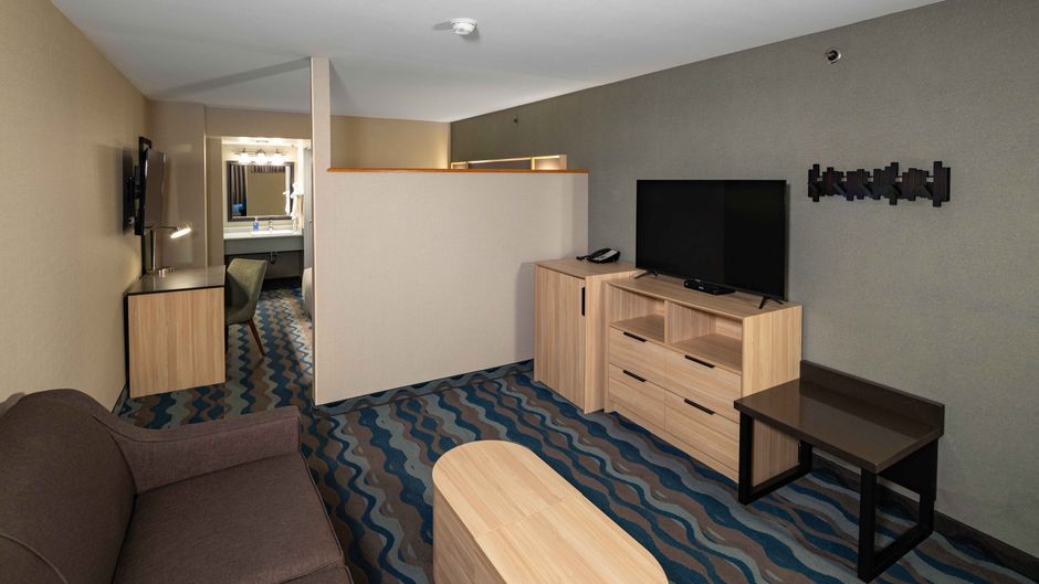 Accent Inn Burnaby Suite