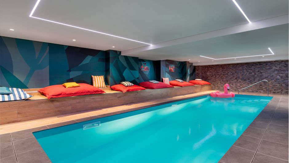 Aloft Dijon Pool