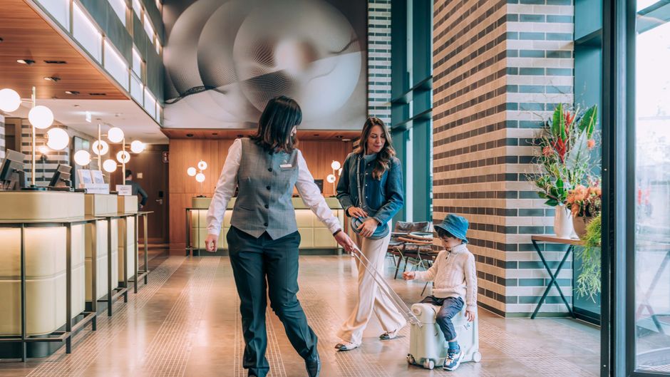 Munich Marriott Hotel City West Lobby