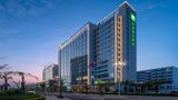 <b>Holiday Inn Express Silver Beach Exterior</b>. Virtual Tours powered by <a href="https://www.leonardoworldwide.com/" title="Leonardo Worldwide" target="_blank">Leonardo</a>.
