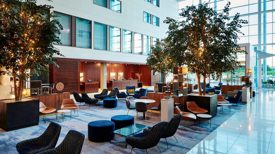 Leicester Marriott Hotel Lobby