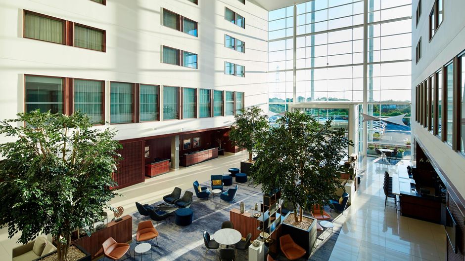 Leicester Marriott Hotel Lobby