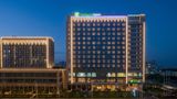 <b>Holiday Inn Express Silver Beach Exterior</b>. Virtual Tours powered by <a href="https://www.leonardoworldwide.com/" title="Leonardo Worldwide" target="_blank">Leonardo</a>.