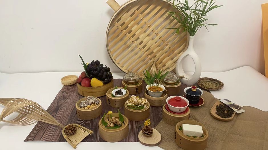 HUALUXE Yibin Room