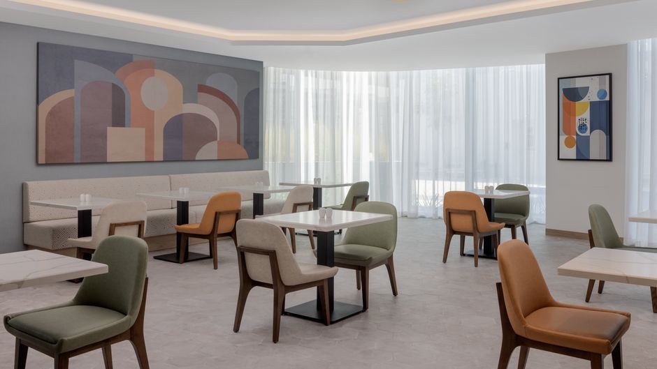 Staybridge Suites Dubai Business Bay Restaurant