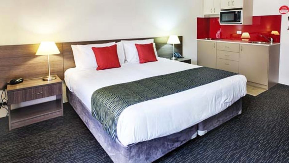 Country Comfort Hunts Liverpool Room