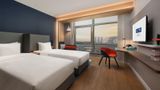 <b>Holiday Inn Express Silver Beach Room</b>. Virtual Tours powered by <a href="https://www.leonardoworldwide.com/" title="Leonardo Worldwide" target="_blank">Leonardo</a>.