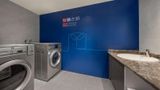<b>Holiday Inn Express Silver Beach Lobby</b>. Virtual Tours powered by <a href="https://www.leonardoworldwide.com/" title="Leonardo Worldwide" target="_blank">Leonardo</a>.