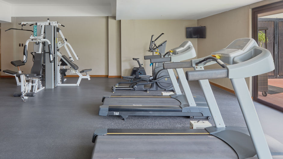 Holiday Inn Suites Batangas Limapark Health Club