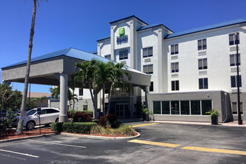 Holiday Inn Express & Suites Cocoa Beach
