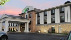 Holiday Inn Express & Suites