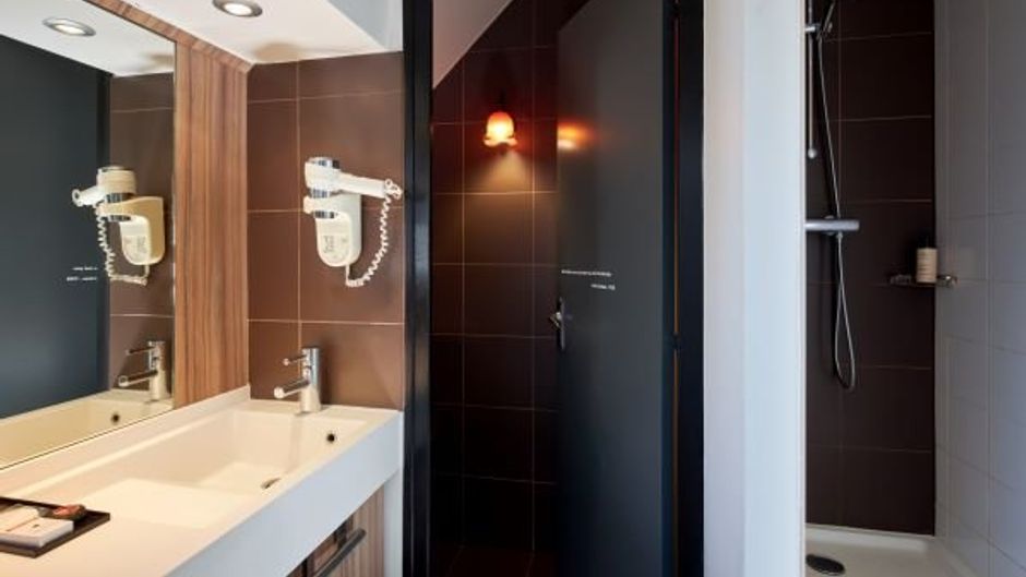 Hotel Les Theatres Room