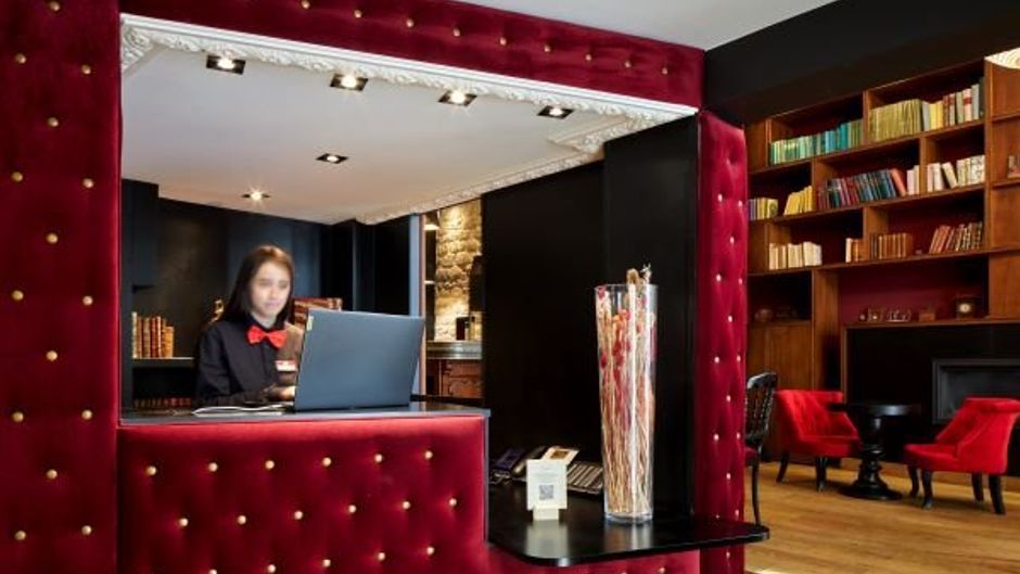 Hotel Les Theatres Lobby