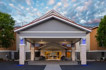 Holiday Inn Express & Suites Brattleboro