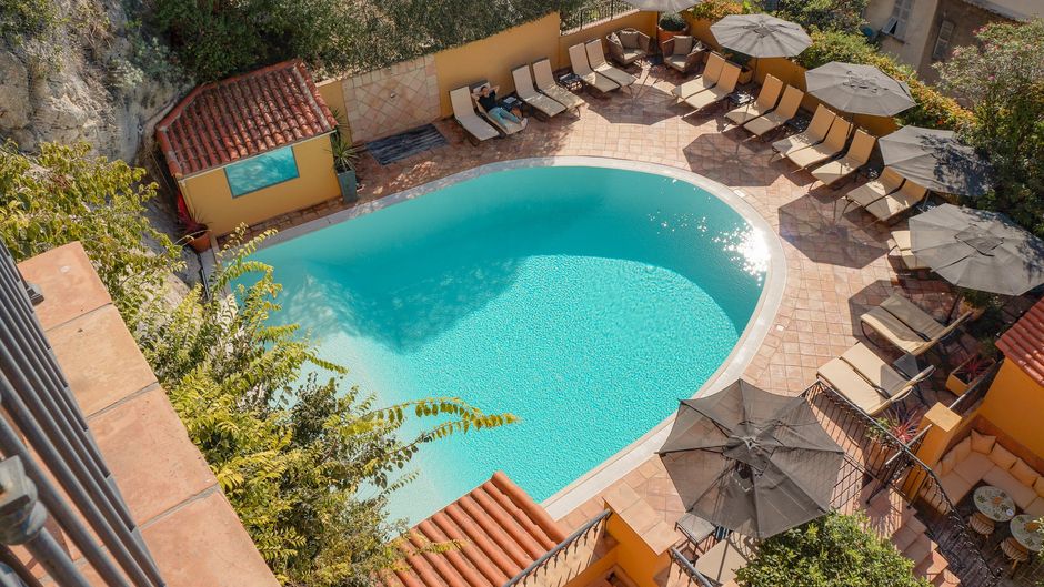 Hotel la Perouse Pool