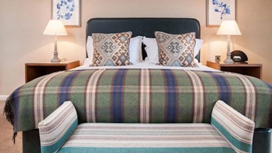 Parkway Hotel Suite