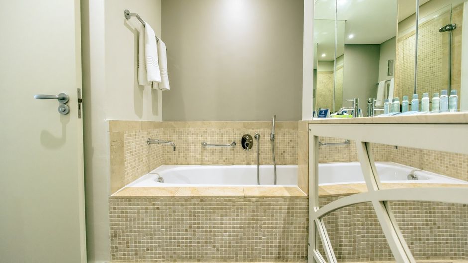 Lagoon Beach Hotel & Apartments Room