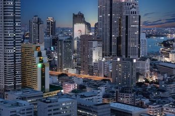 Holiday Inn Bangkok Silom
