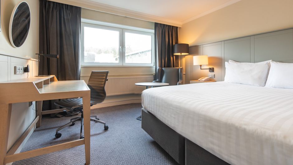 Holiday Inn Edinburgh Room