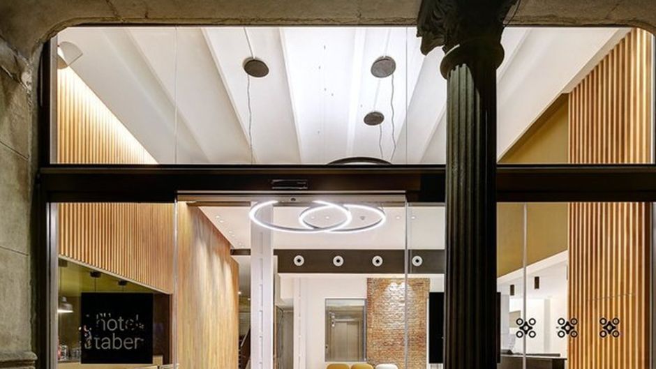 HCC Hotel Taber Lobby