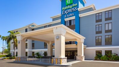 Holiday Inn Express Rocky Point Island
