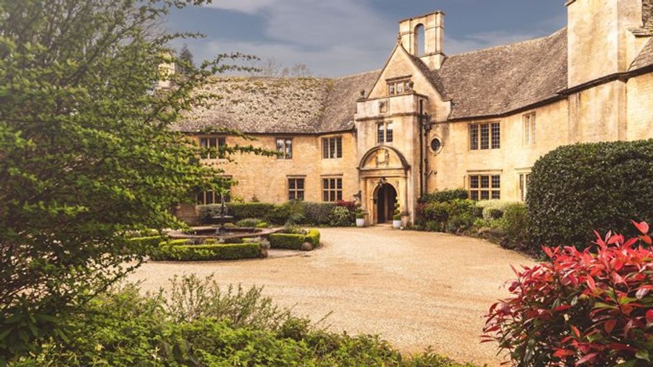 Foxhill Manor at Farncombe Estate Exterior