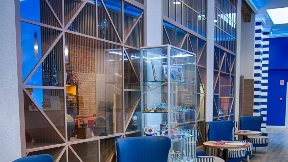 Estilo Fashion Hotel Lobby