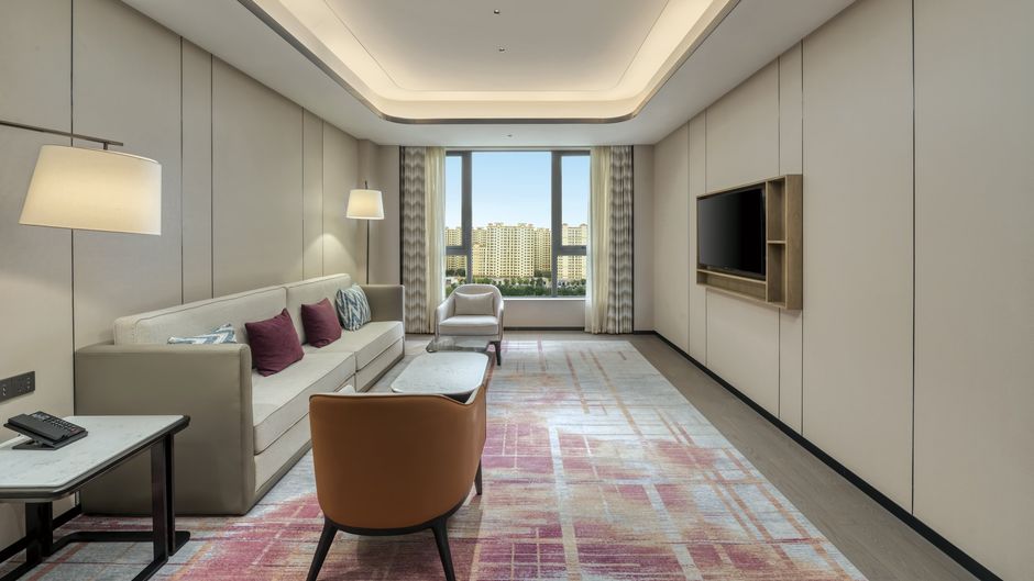 Crowne Plaza New Area Suite
