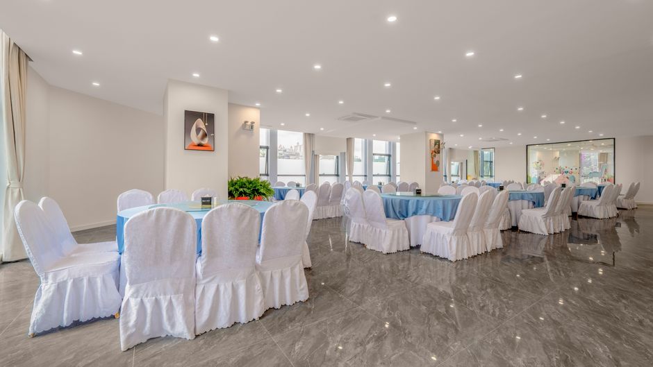 Holiday Inn Exp Kunming Panlon Restaurant