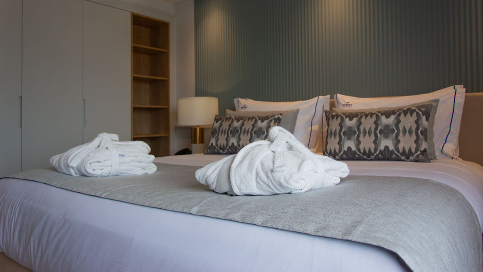 VIP Executive Marques Aparthotel Room