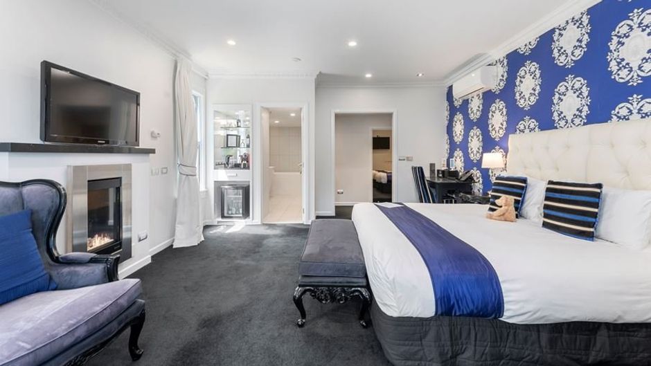 Black Swan Lakeside Boutique Hotel Room
