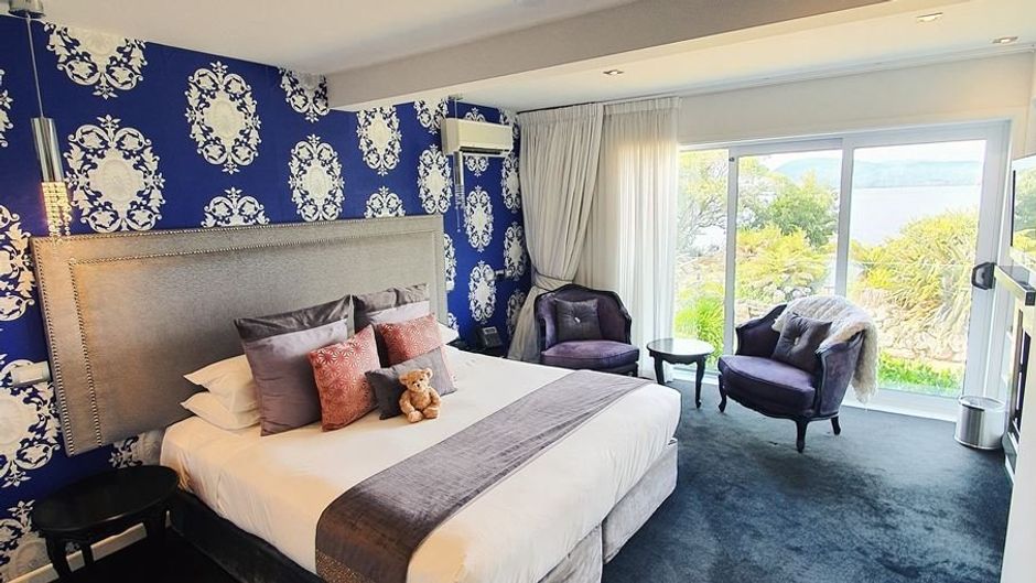 Black Swan Lakeside Boutique Hotel Room