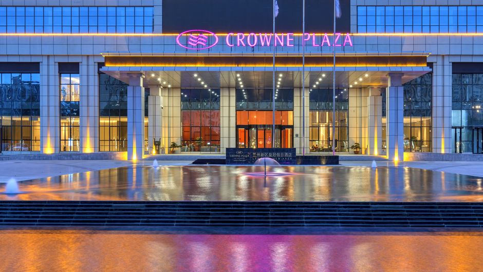 Crowne Plaza New Area Exterior