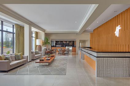 Holiday Inn Suites Batangas Limapark
