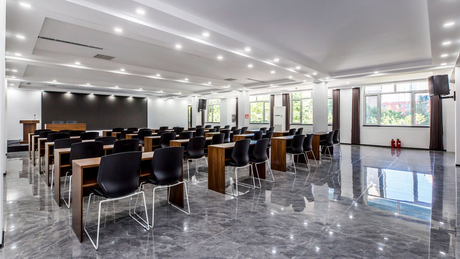 Holiday Inn Express Chengde Downtown Meeting