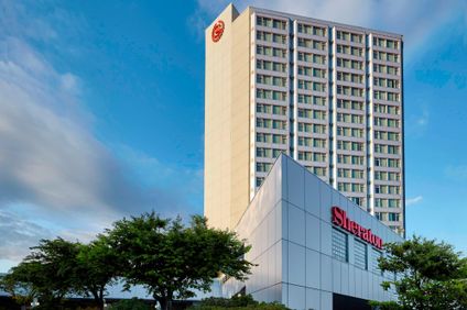 Sheraton Vancouver Guildford Hotel