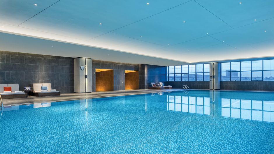 Crowne Plaza New Area Pool
