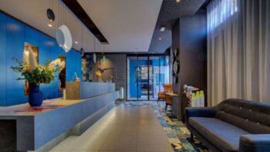 Hotel Alex Lobby
